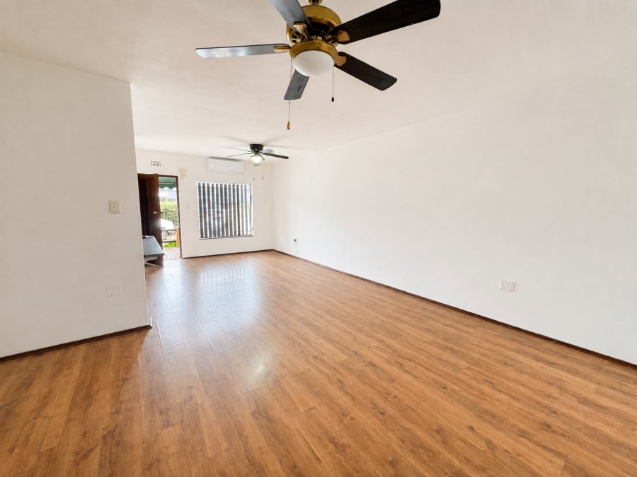 3 Bedroom Property for Sale in Roodia Free State